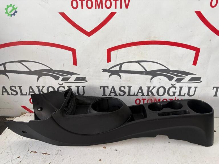 Hyundai i20 Orta Konsol çıkma parça