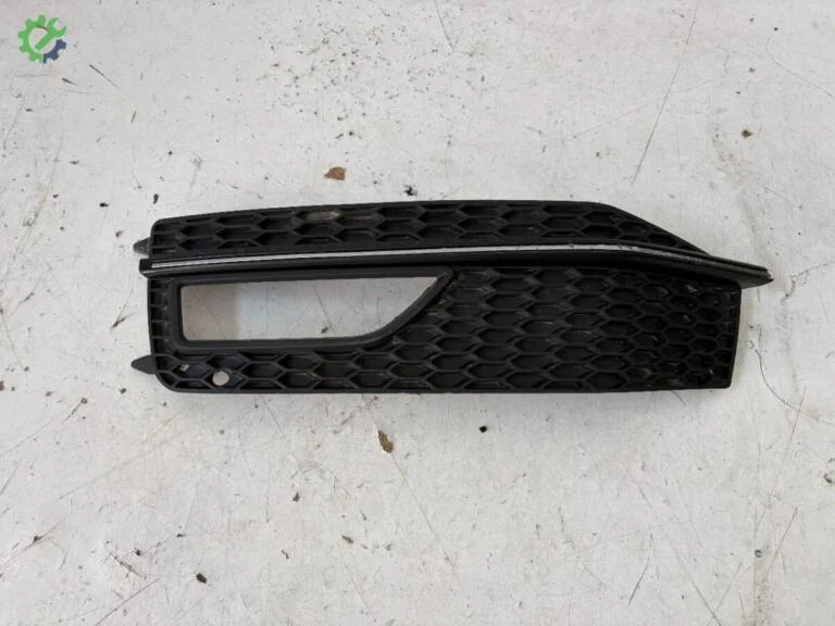 Audi A4 Sis Çerçevesi çıkma parça