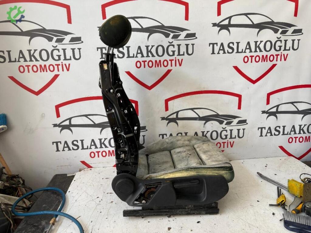 Audi A4 Sağ Koltuk çıkma parça