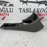 FORD FOCUS 2 ORTA KONSOL PARÇASI