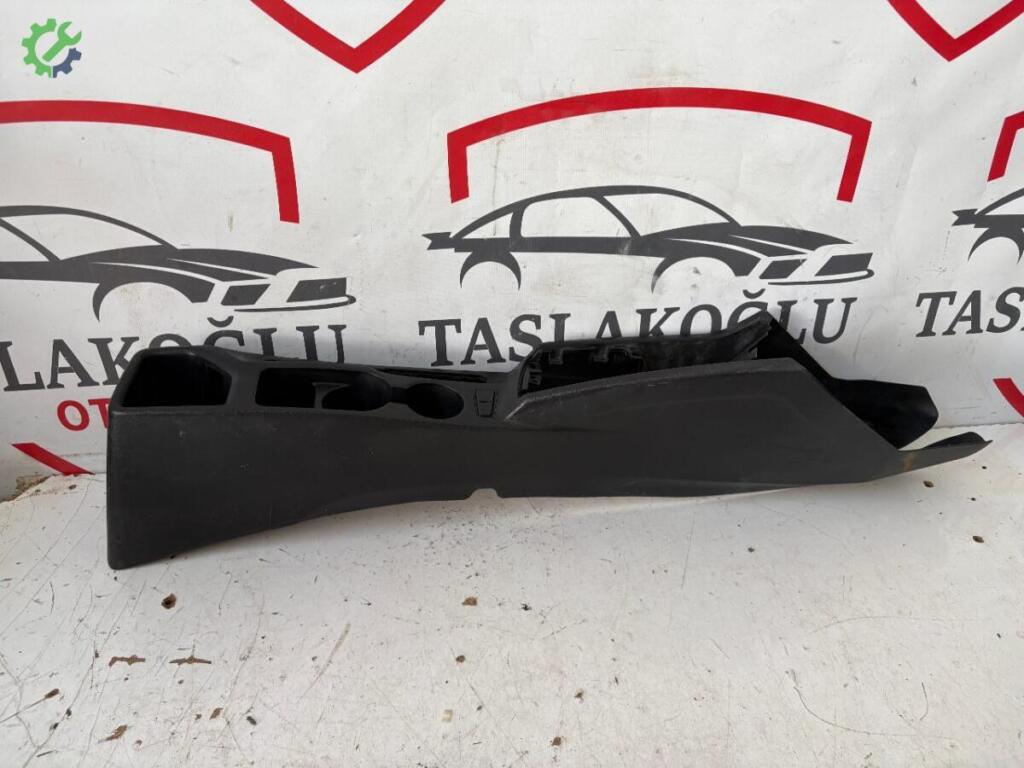 Hyundai i20 Orta Konsol çıkma parça