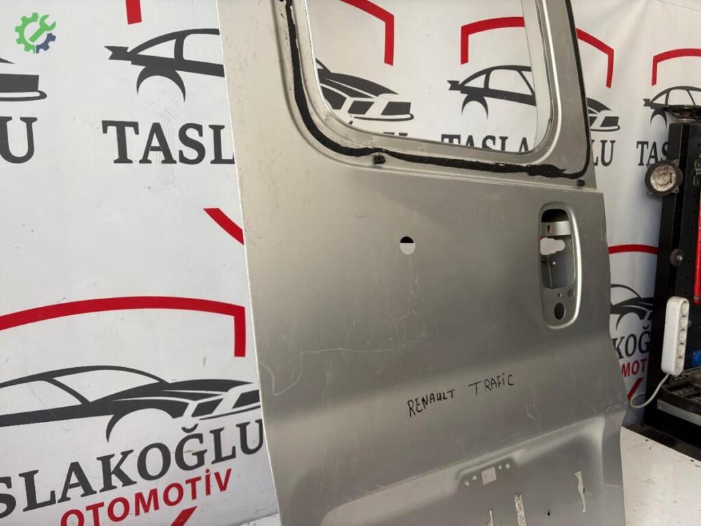 Renault Trafic Bagaj Kapağı çıkma parça