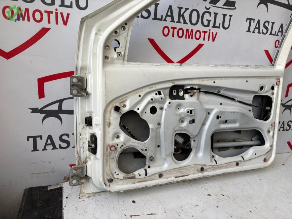 Fiat Palio Sağ Ön Kapı çıkma parça