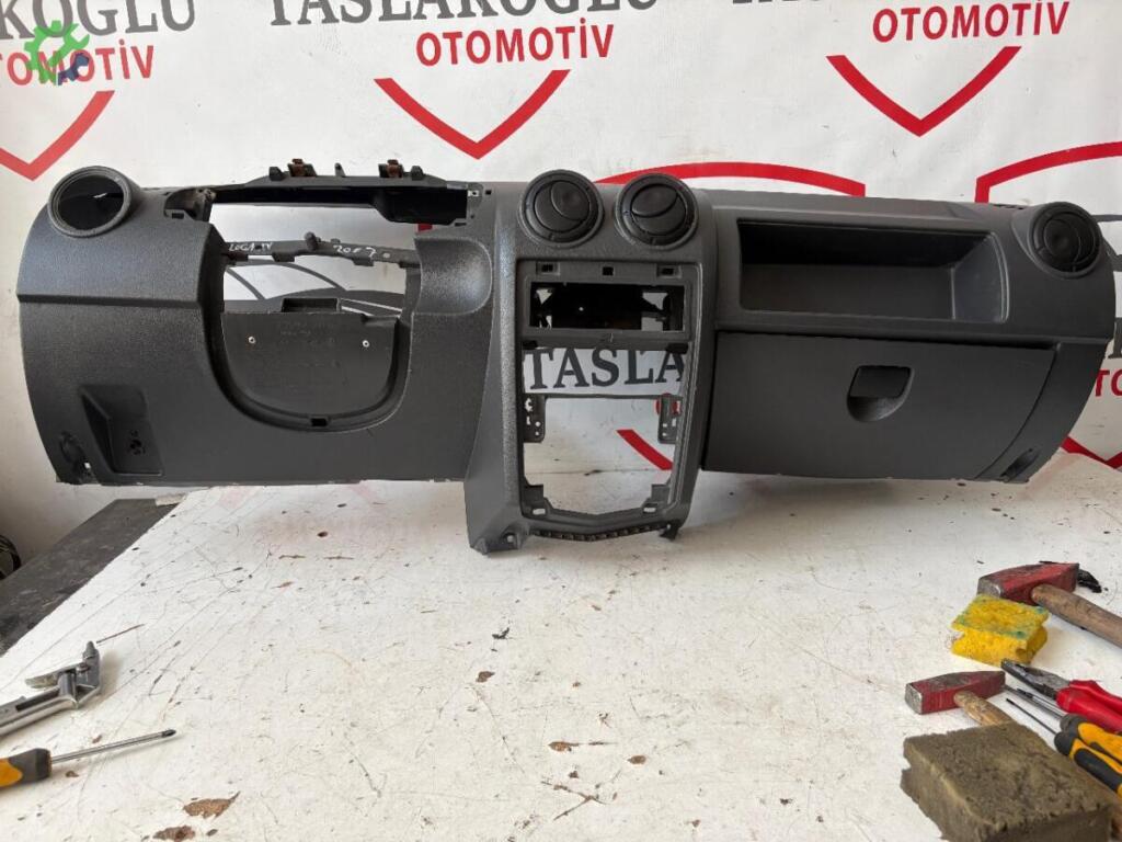 Dacia Logan Torpido çıkma parça