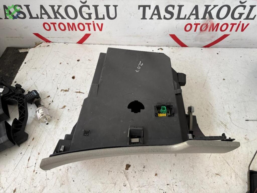 Peugeot 207 Torpido Kapağı 9650079777 çıkma parça