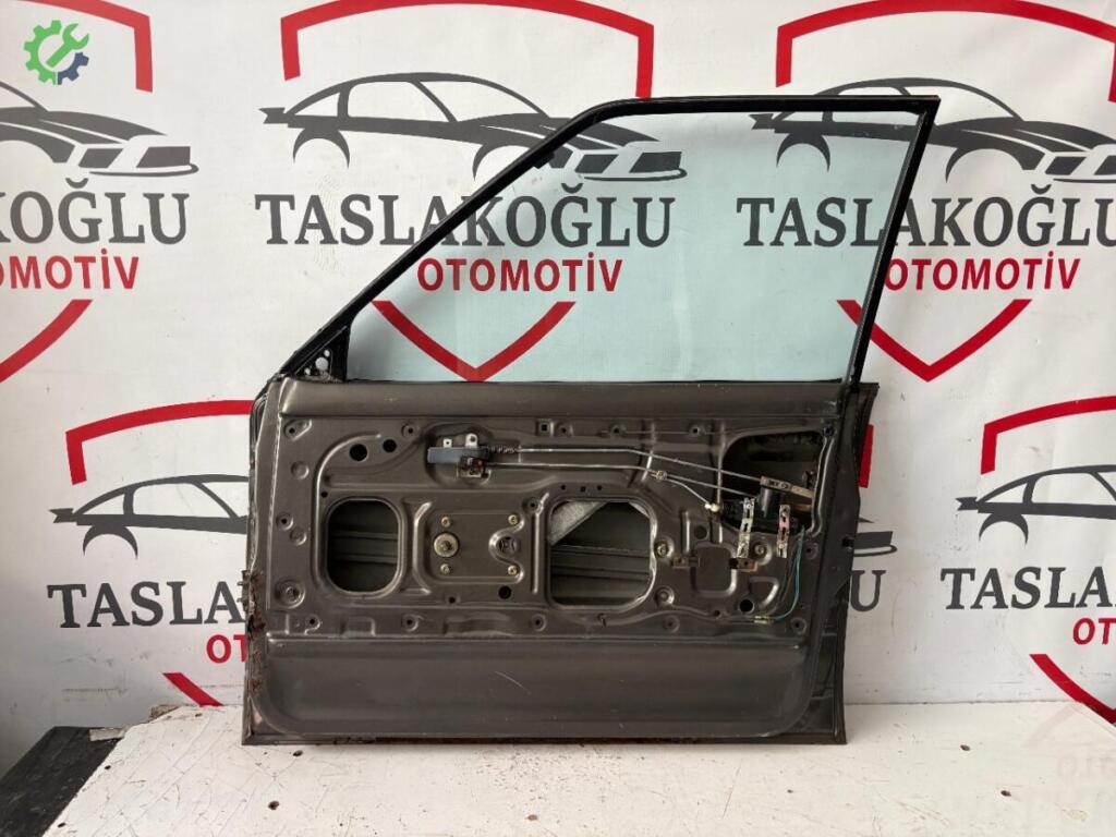 Subaru Justy Sağ Ön Kapı çıkma parça
