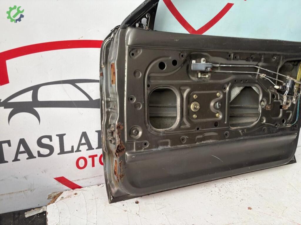 Subaru Justy Sağ Ön Kapı çıkma parça