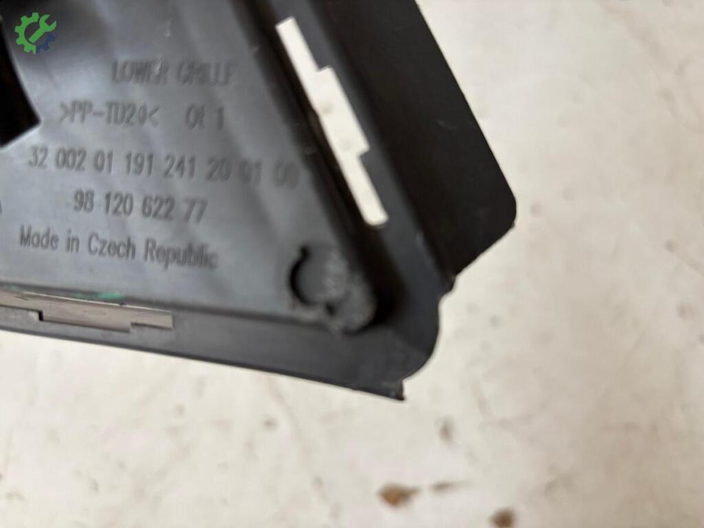 Citroen C3 Tampon Izgarası 9812062277 çıkma parça