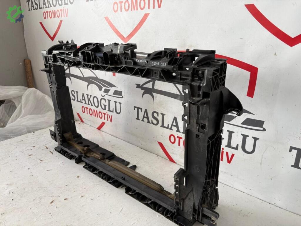 Ford Tourneo Courier Ön Panel JT768B041C çıkma parça