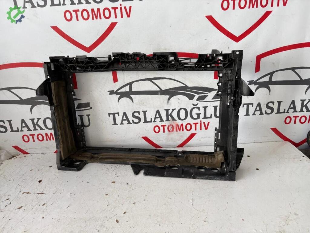 Ford Tourneo Courier Ön Panel JT768B041C çıkma parça