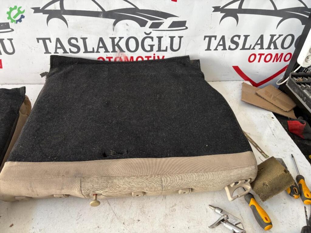 Hyundai Accent Arka Koltuk çıkma parça