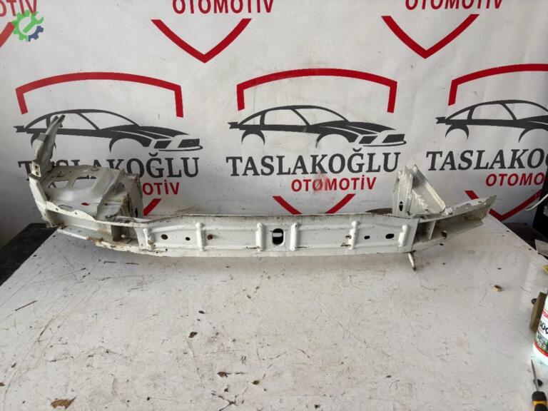 Renault Kangoo Ön Şasi çıkma parça