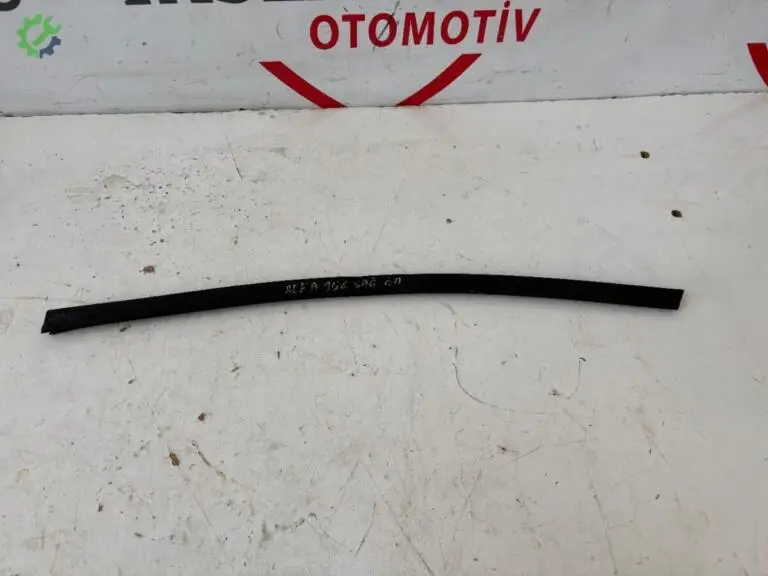 Alfa Romeo 156 Cam Sıyırıcı çıkma parça