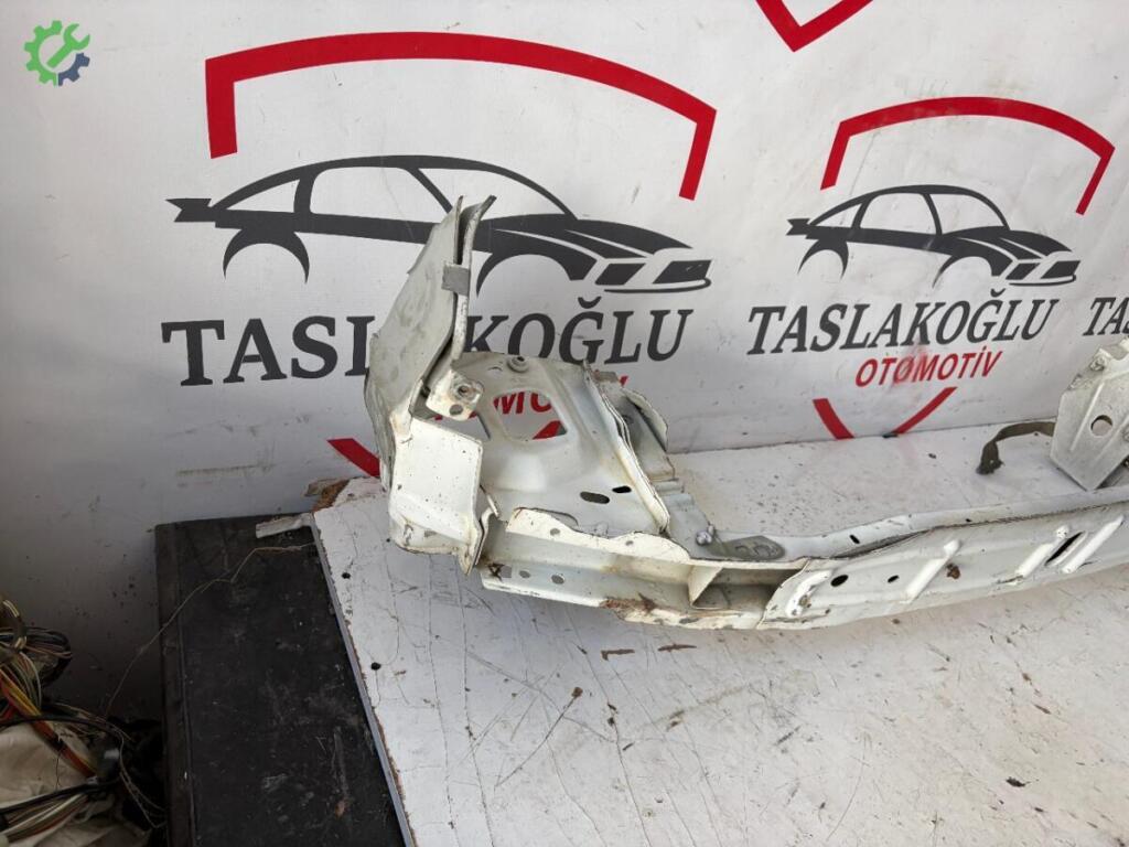 Renault Kangoo Ön Şasi çıkma parça