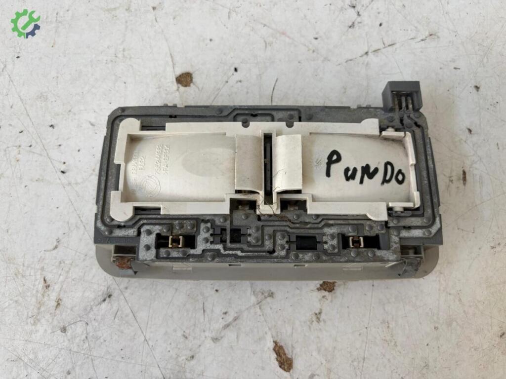 Fiat Punto Tavan Lambası çıkma parça