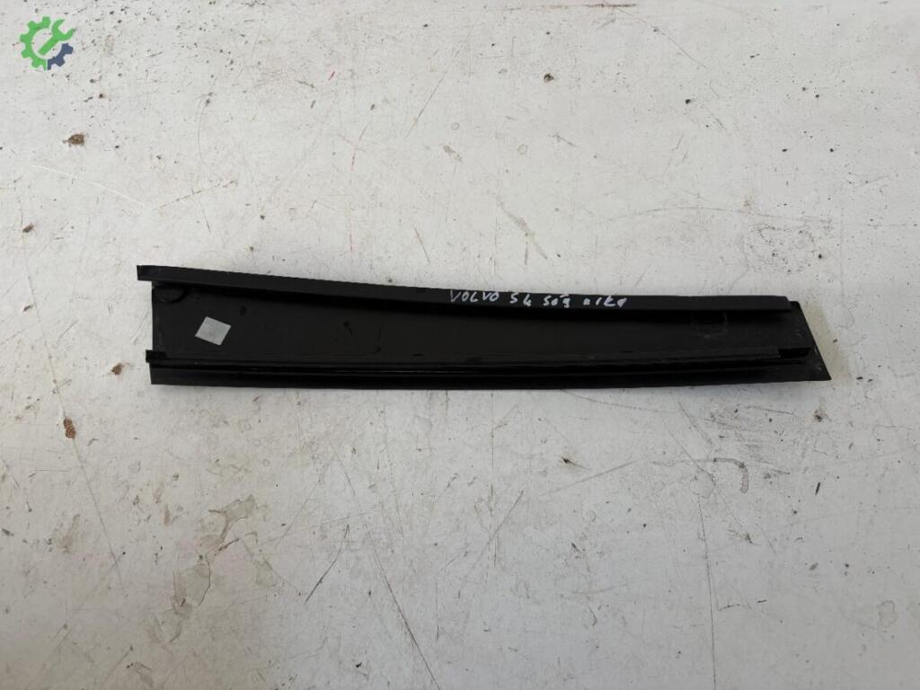 Volvo S40 Kapı Direği çıkma parça