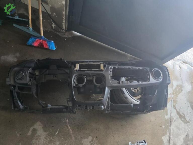 Fiat Fiorino Göğüs çıkma parça