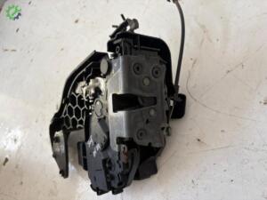 VOLVA S40 SAĞ ARKA KAPI KİLİDİ