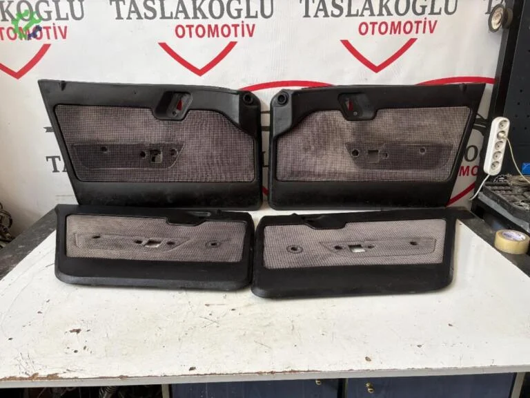 Alfa Romeo 33 Kapı Döşemesi çıkma parça