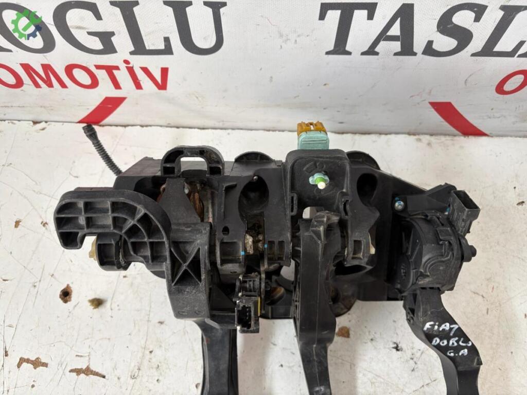 Fiat Doblo Pedal çıkma parça