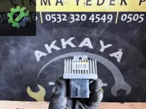 110678071R Megane 3 Kızdırma Rolesi Orjinal Çıkma