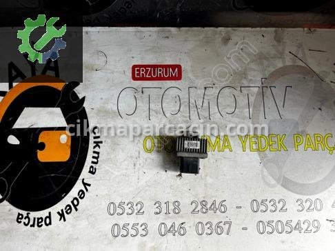 Renault Megane Röle 110678071R çıkma parça