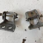 PEUGEOT 307 SAĞ ÖN KAPI MENTEŞESİ TAKIM