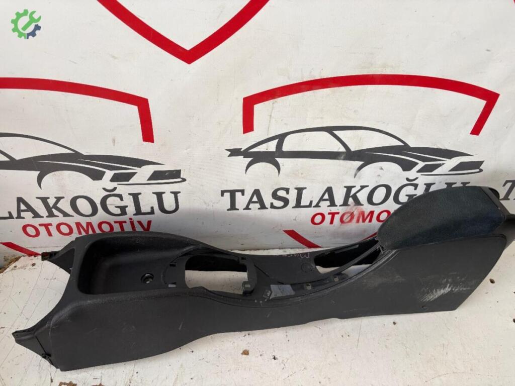 Fiat Marea Orta Konsol çıkma parça