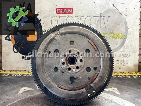 Renault Clio Volant 123108271R-123003948R çıkma parça