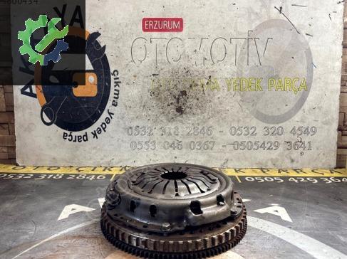 Renault Clio Volant 123112225R çıkma parça