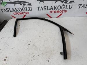 ALFA ROMEO 156 SAĞ ÖN KAPI CAM FİTİLİ