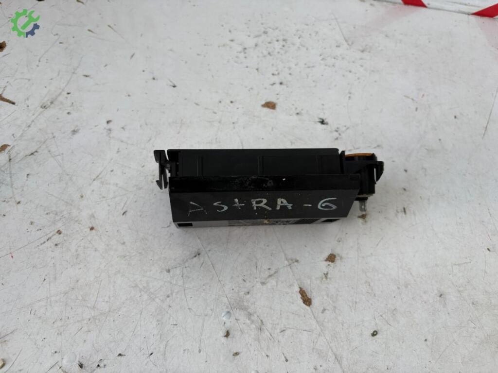 Opel Astra Küllük çıkma parça
