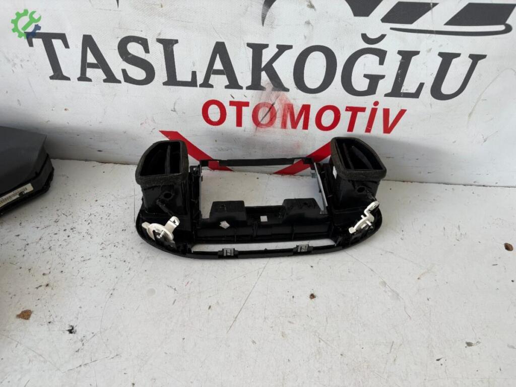 Fiat Doblo Kalorifer Izgarası çıkma parça