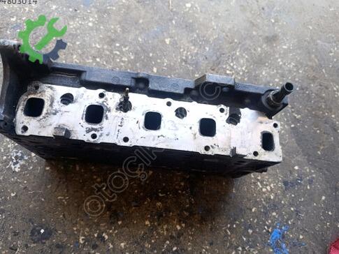 Renault Megane Silindir Kapağı çıkma parça