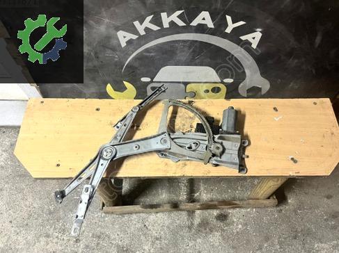 Opel Astra Sol Ön Cam Krikosu 13100417 çıkma parça