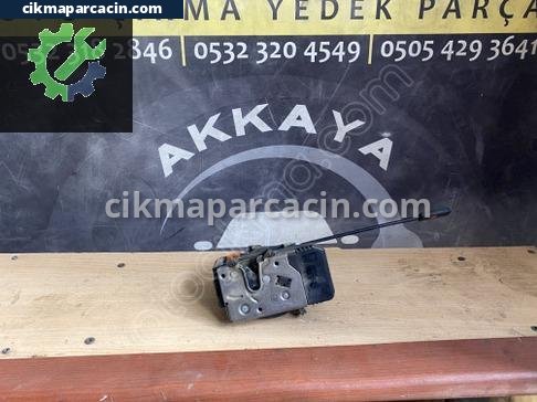 Opel Meriva Sağ Ön Kapı Kilidi çıkma parça