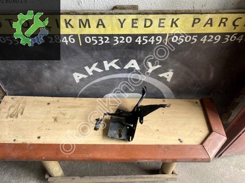 Opel Corsa Motor Braketi GM13182317 çıkma parça