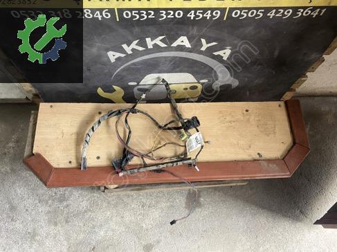 Opel Corsa Sağ Ön Kapı GM13221924 çıkma parça