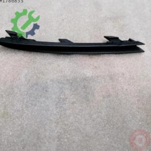 Çıkma Volkswagen Passat Tampon Izgara Çıtası 13G0854322A