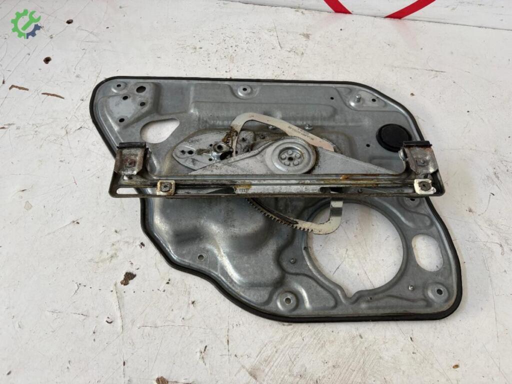 Volvo S40 Cam Krikosu çıkma parça