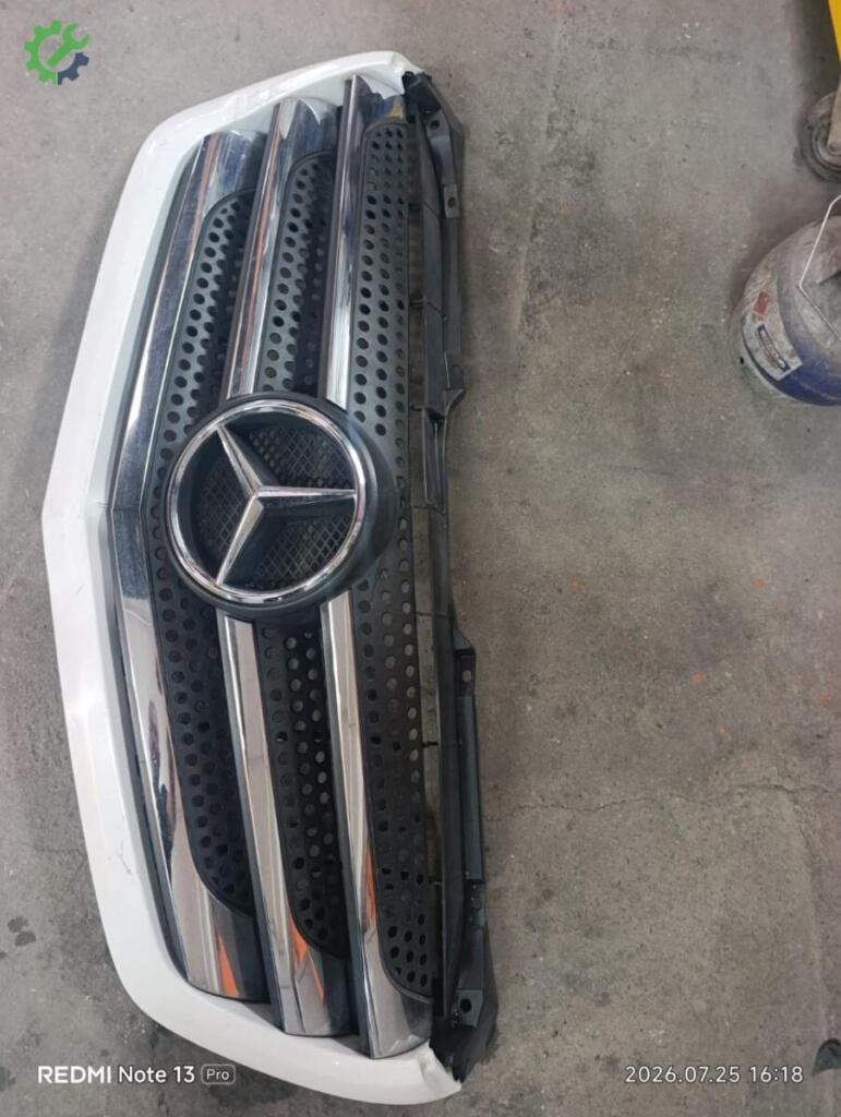 Mercedes-Benz Sprinter Ön Panjur 906 888 05 23 çıkma parça