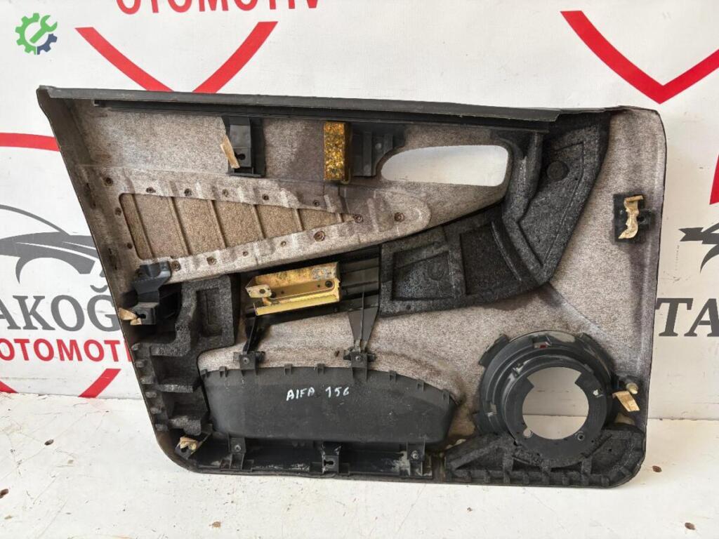 Alfa Romeo 156 Kapı Döşemesi çıkma parça