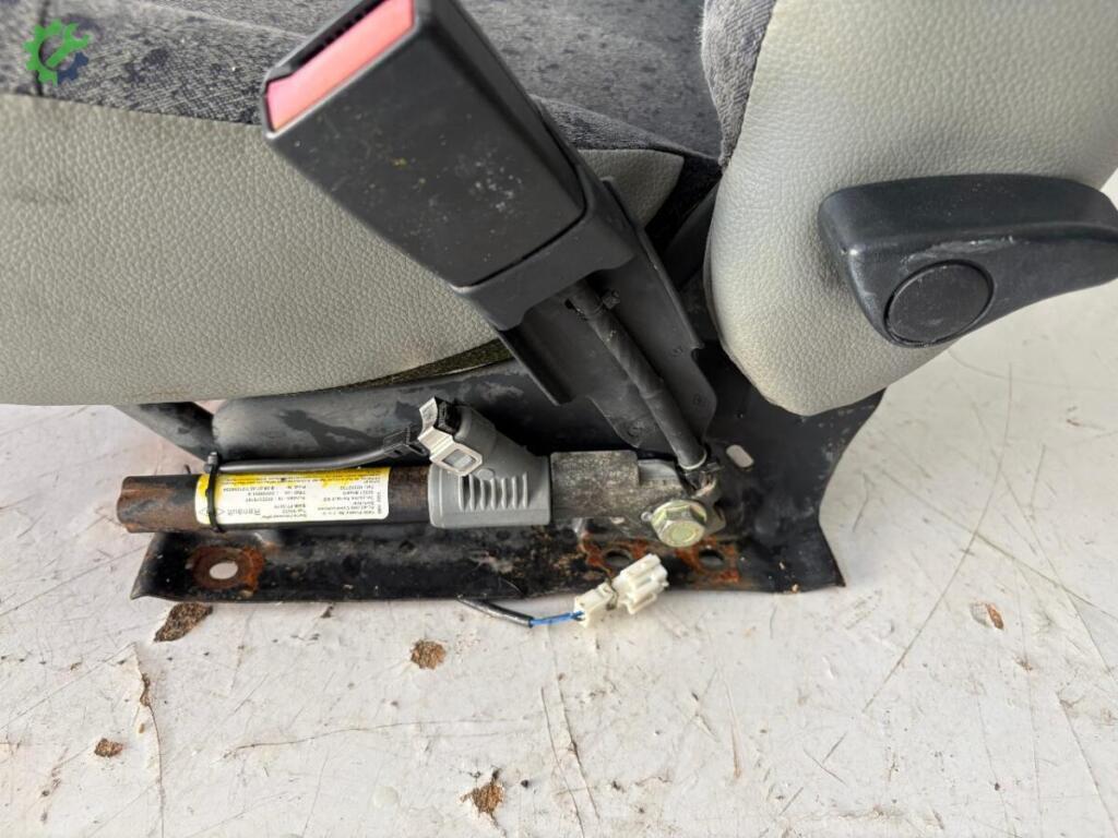 Renault Kangoo Yolcu Koltuğu Çıkma Parça Bursa