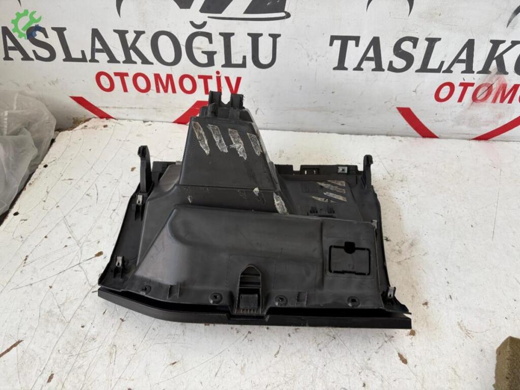 Peugeot Partner Torpido Kapağı çıkma parça