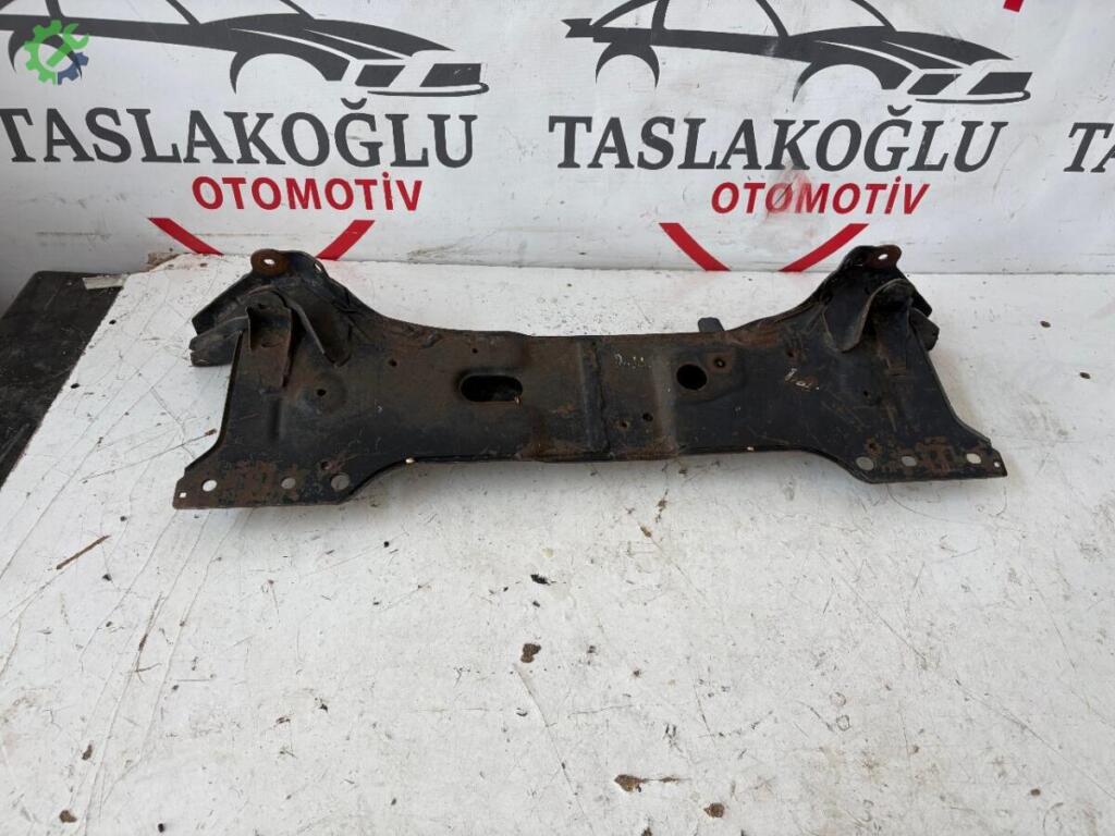 Fiat Doblo Ön Travers çıkma parça