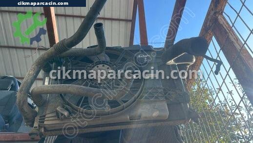 Renault Megane Radyatör çıkma parça