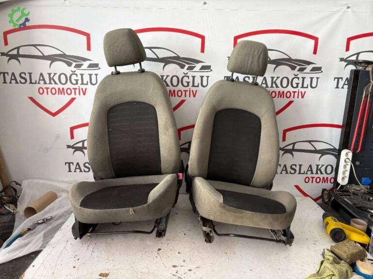 Fiat Punto Ön Koltuk çıkma parça