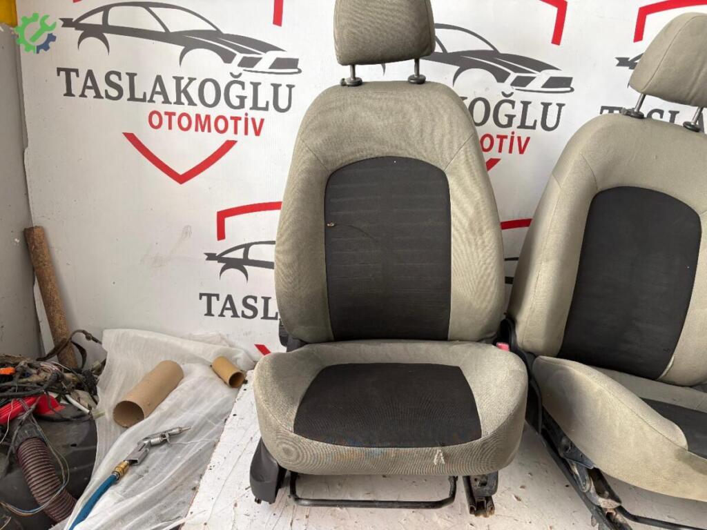 Fiat Punto Ön Koltuk çıkma parça