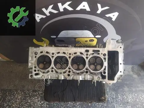 Nissan Almera Silindir Kapağı çıkma parça