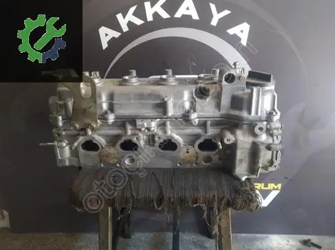 Nissan Almera Silindir Kapağı çıkma parça